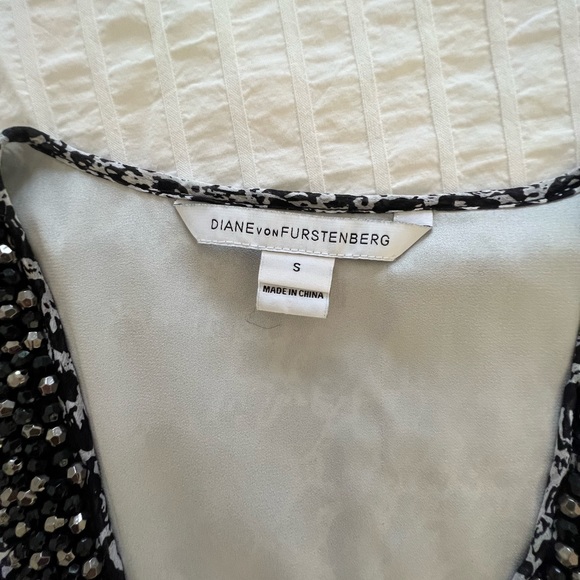 Blouse excellent condition 10/10 - Picture 2 of 3